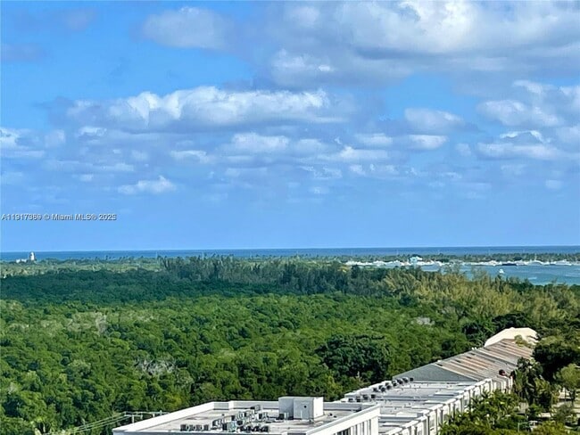 Building Photo - 2350 NE 135th St