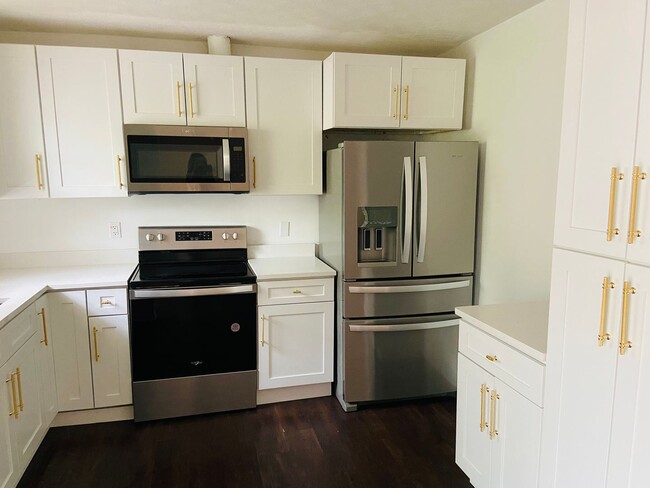 Building Photo - 3293 Abbeywood Dr