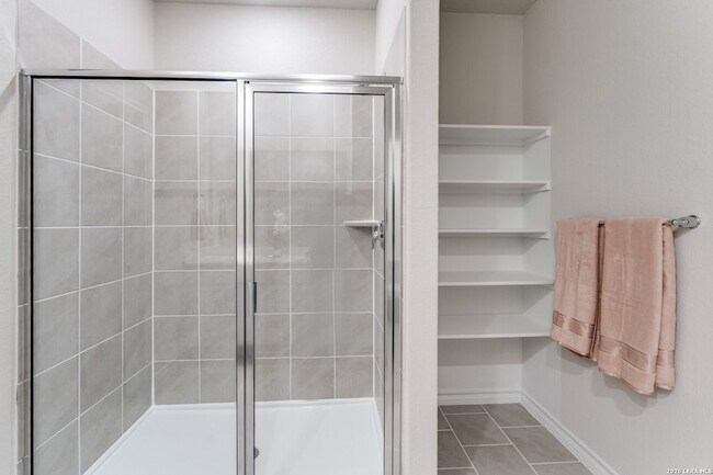 Building Photo - 5015 Gully Wy