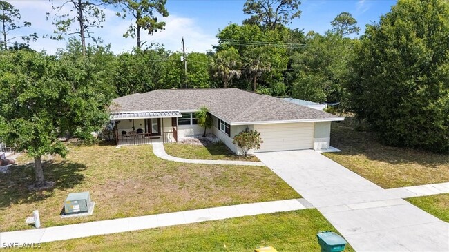 Primary Photo - 2473 Poinciana St