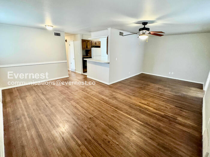 Building Photo - 5764 E 24th St