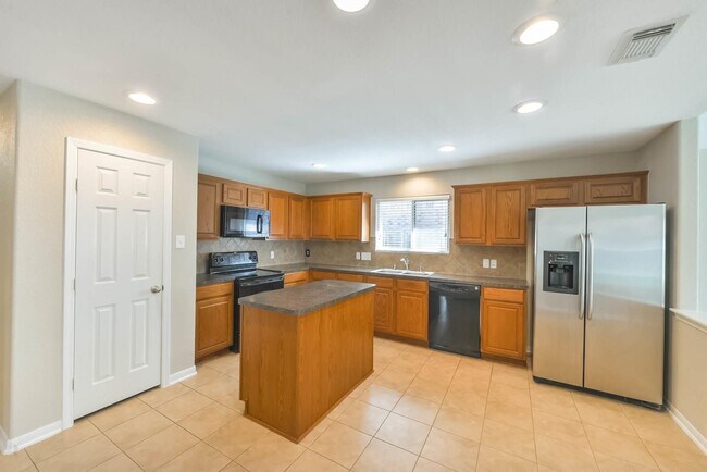 Building Photo - 21115 Amber Crossing Dr