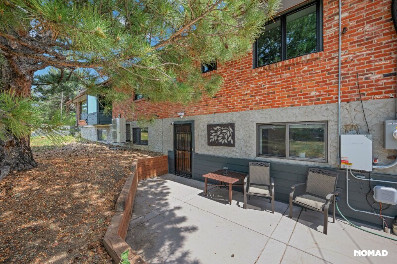 Building Photo - 7980 Fairview Rd