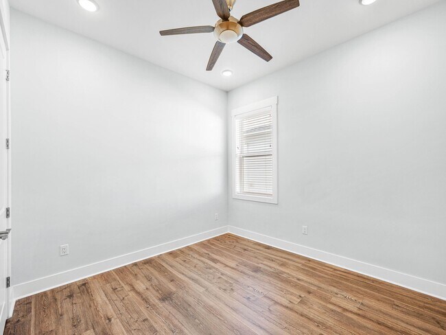 Building Photo - 157 River Rise Wy