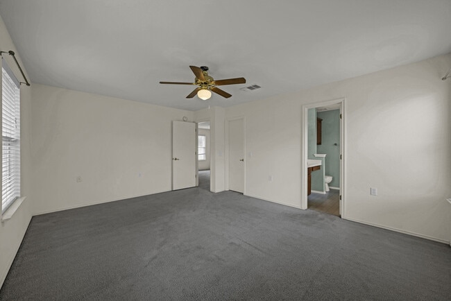 Building Photo - 5509 Bentsen Ln