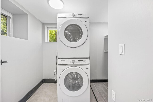 Building Photo - 86-14 Francis Lewis Blvd