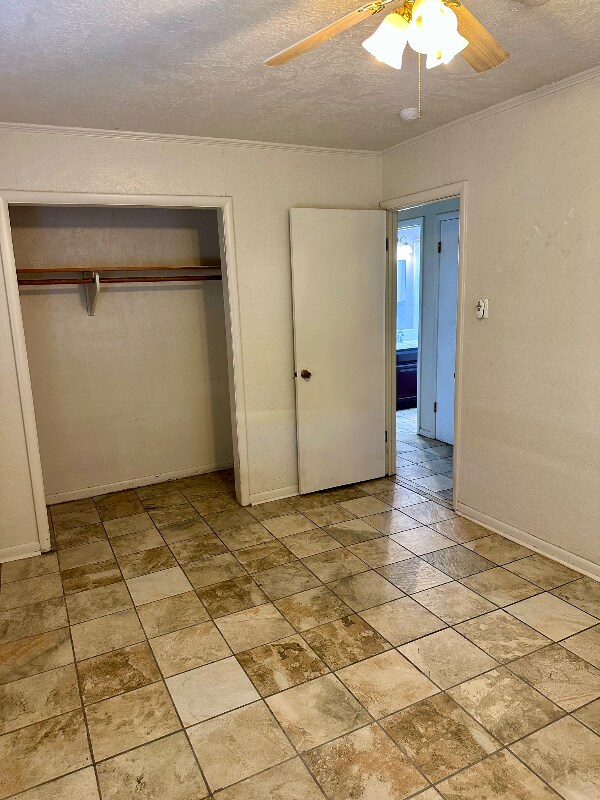 Building Photo - 4031 NW Lindy Ave