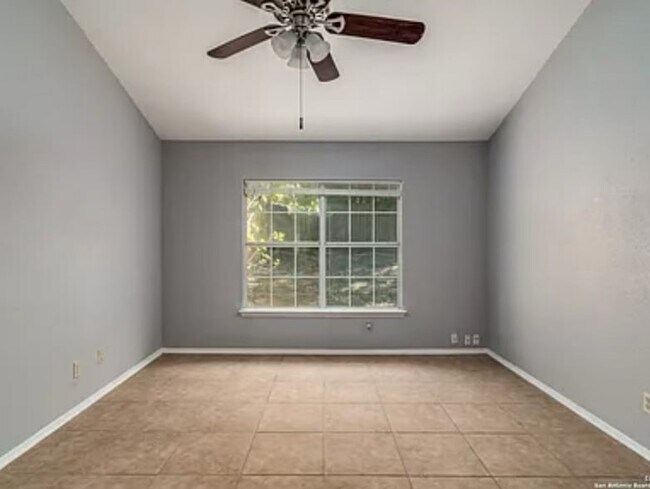 Building Photo - 3936 Heritage Hill Dr