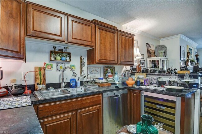 Building Photo - Ghent on the Square