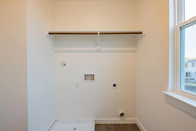 Building Photo - GORGEOUS 2 BEDROOM 2 BATH FOUR PLEX LOCATED IN MIDLOTHIAN ISD!