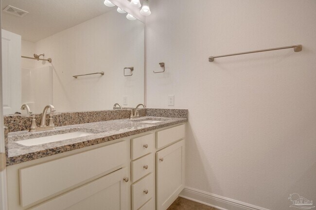 Building Photo - 161 Calvert Oaks Dr