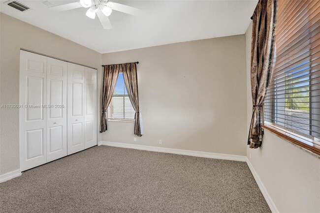Building Photo - 7607 NW 127th Manor