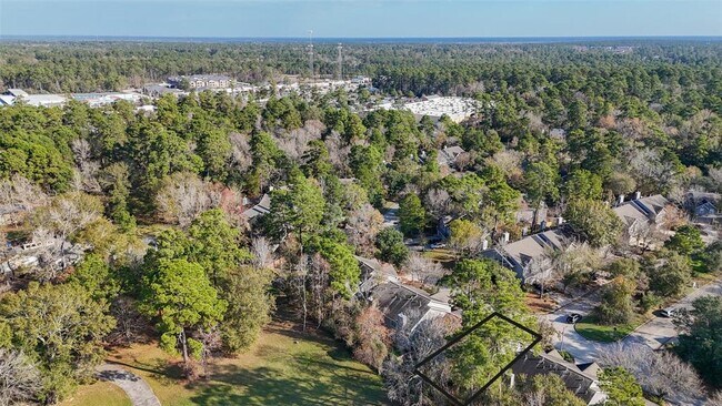 Building Photo - 131 N Villa Oaks Dr