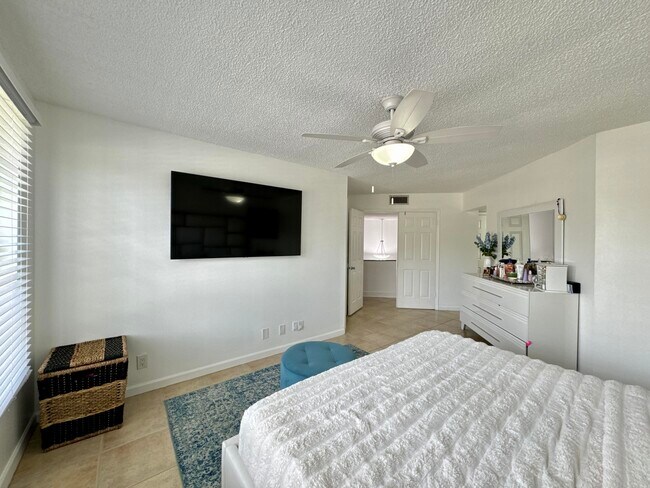 Building Photo - 152 Weybridge Cir