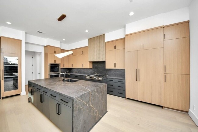 Building Photo - 2232 Swift Blvd