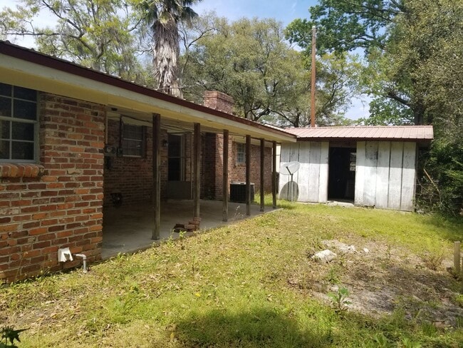 Building Photo - Cute home in south side