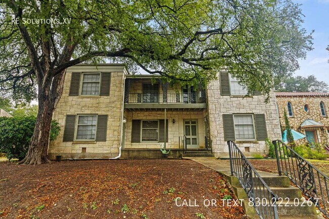 Primary Photo - 336 E Lullwood Ave