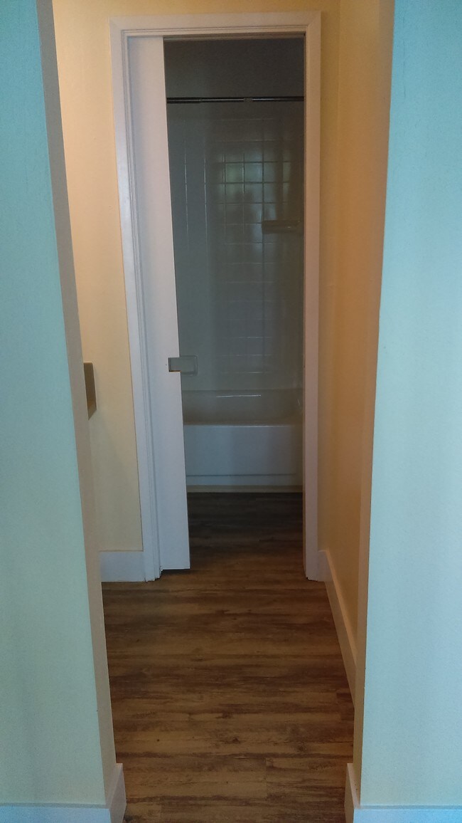 Building Photo - The Fairway Apartments