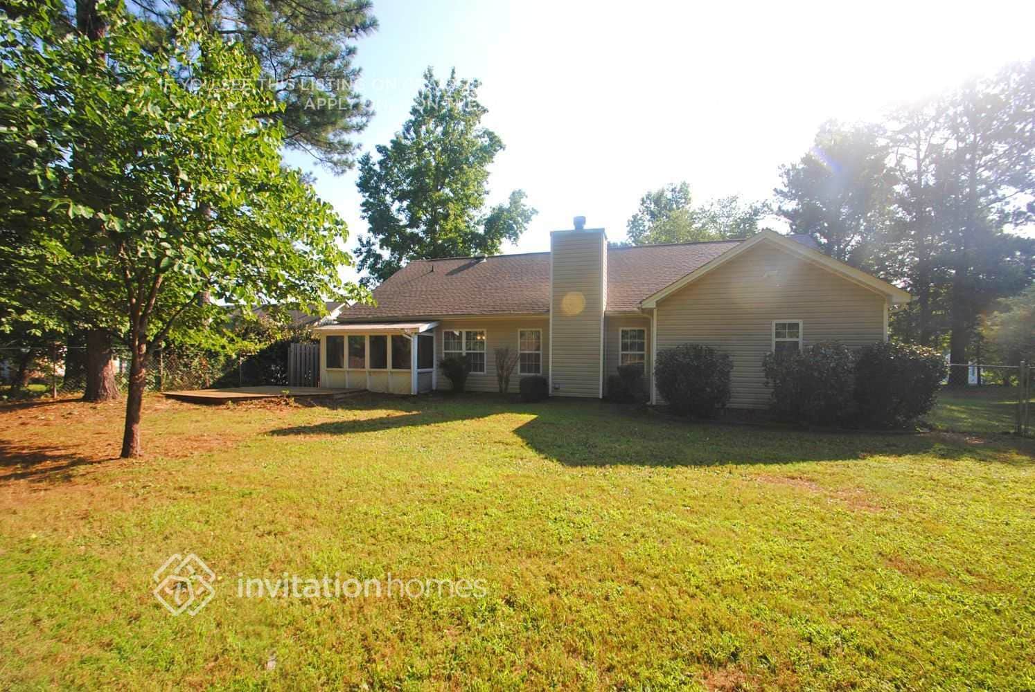 Building Photo - 1232 Summer Ln