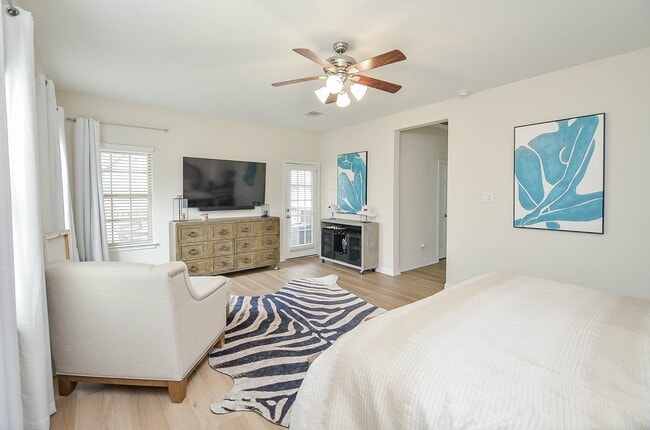 Building Photo - 18214 Lake Eagle Dr