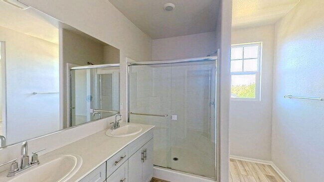 Building Photo - 40186 Birchfield Dr