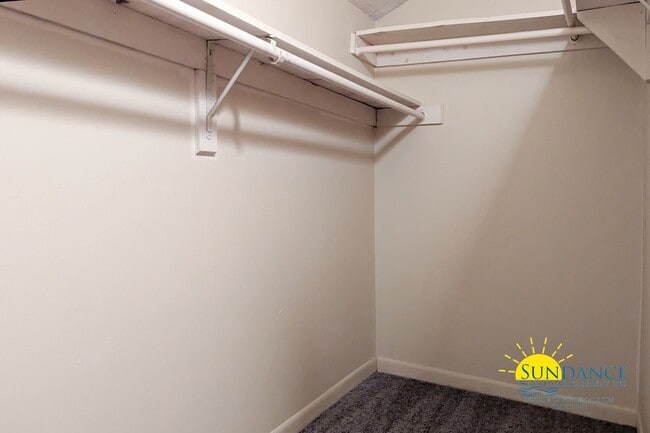 Building Photo - Adorable 2 Bedroom Townhouse located in Fort Walton Beach!