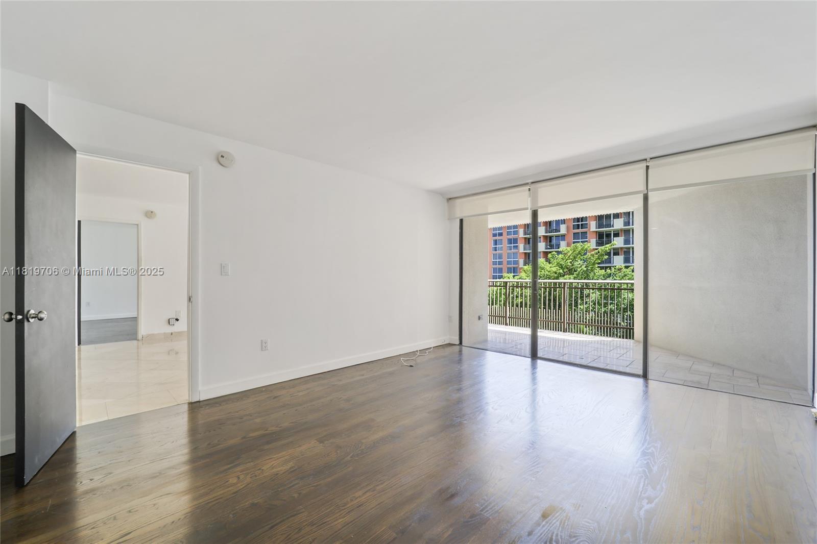 Building Photo - 2901 S Bayshore Dr