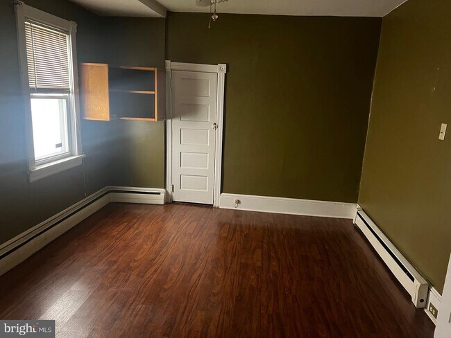 Building Photo - 125 Tilton St