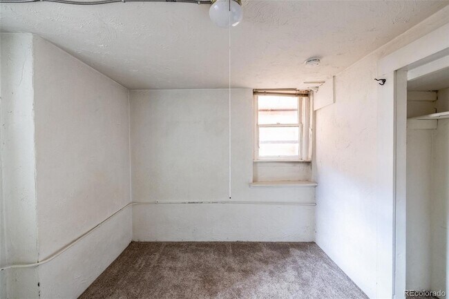 Building Photo - 840 Emerson St