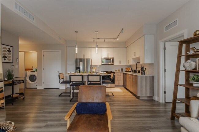 Building Photo - 9920 Portofino Vineyards Dr