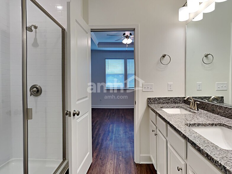 Building Photo - 1096 Winter Stone St