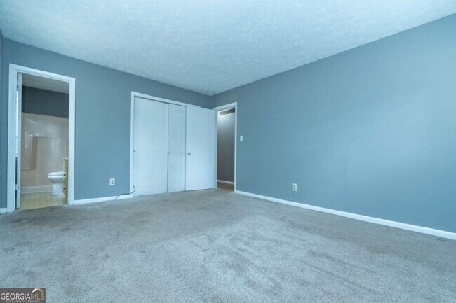 Building Photo - 2275 Camden Ct