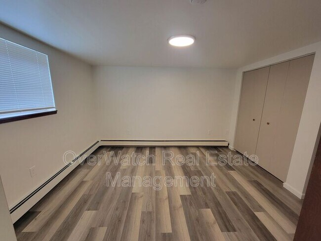 Building Photo - 3405 Oregon Dr