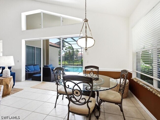Building Photo - 9980 Isola Way