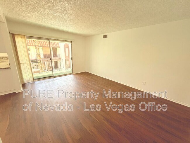 Building Photo - 1405 E Vegas Valley Dr