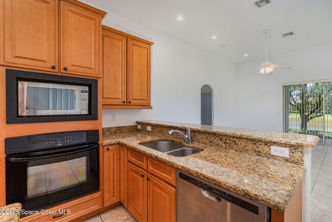 Building Photo - 3641 Gatlin Dr