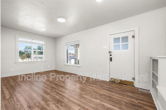 Building Photo - 43 N 100 W