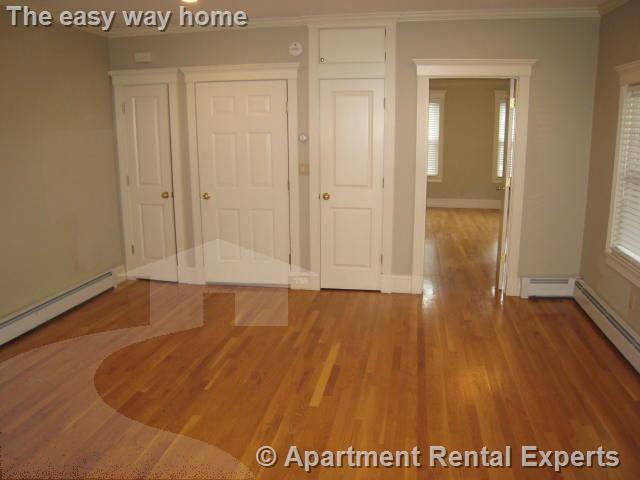 Building Photo - 117 Columbia St