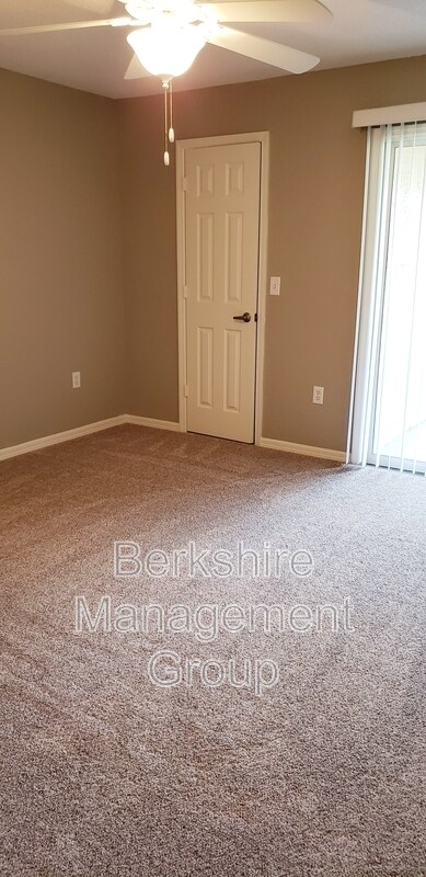 Building Photo - 1122 Pogonia Dr