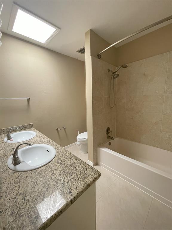 Building Photo - 13278 Trail Hollow Dr