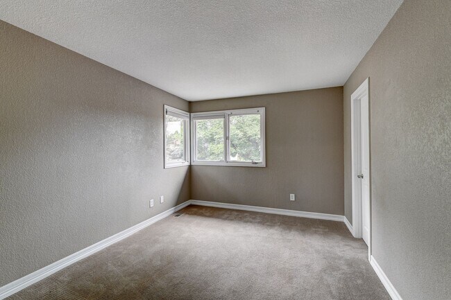 Building Photo - 3369 S Tulare Ct