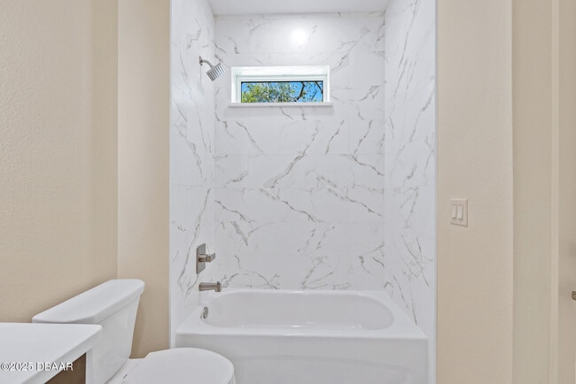 Building Photo - 2894 Hardy Ave