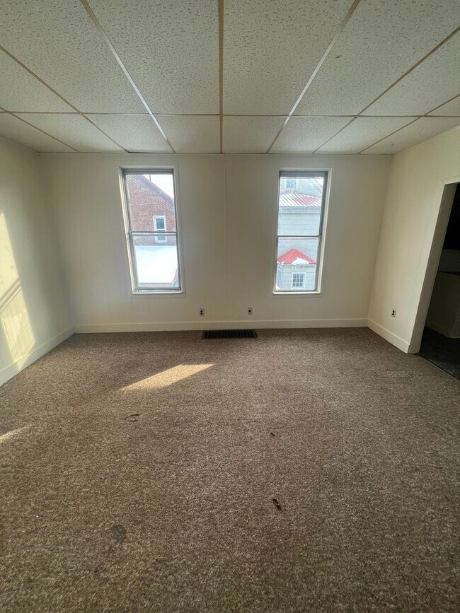 Building Photo - 822-24 WALLACE