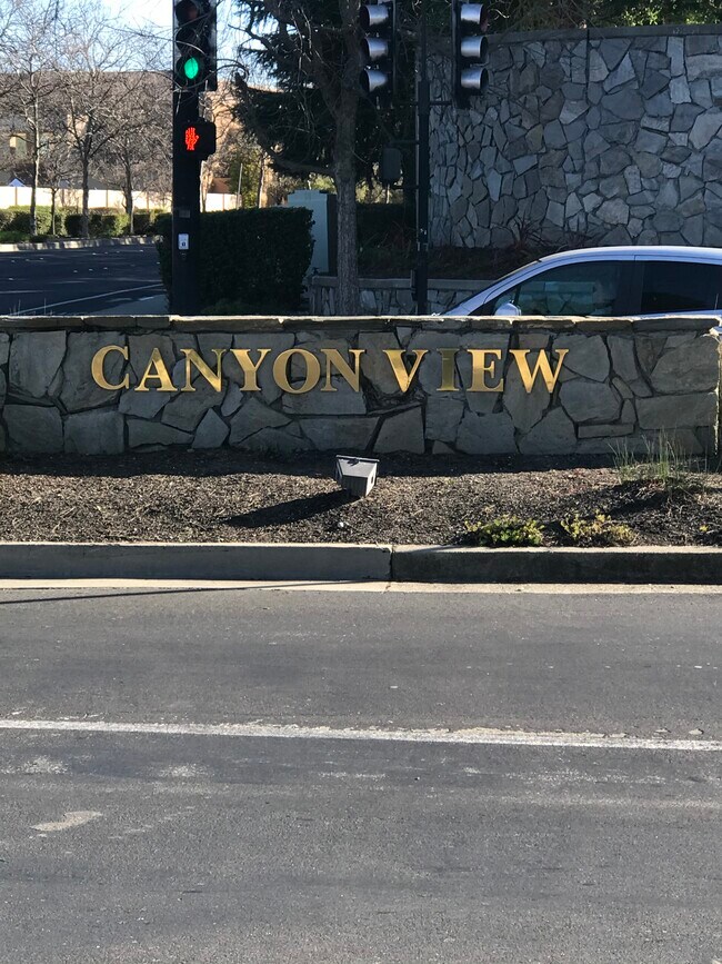 Entry to Crestview - 351 Eastridge Dr