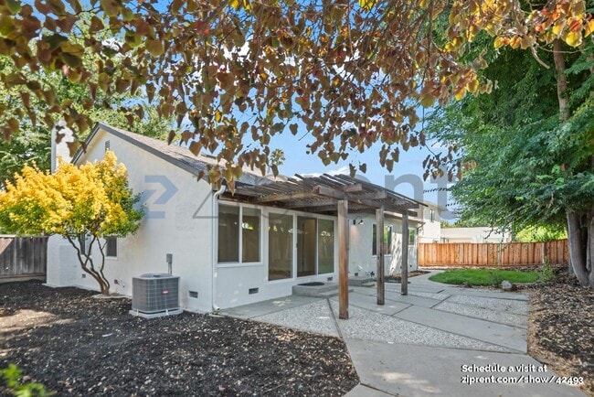 Building Photo - 516 Tanager Rd