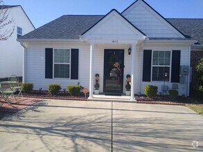 Building Photo - 1811 Lauren Ln