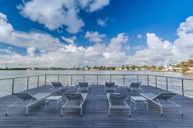 Building Photo - 3 Island Ave