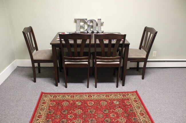 Building Photo - 521 Milwaukee St