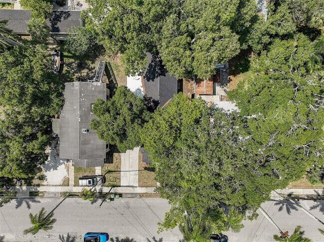 Building Photo - 1622 Ballard Park Dr