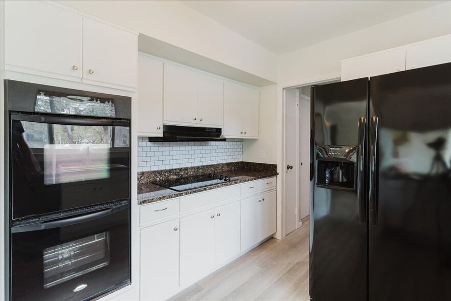 Building Photo - 311 Island Way